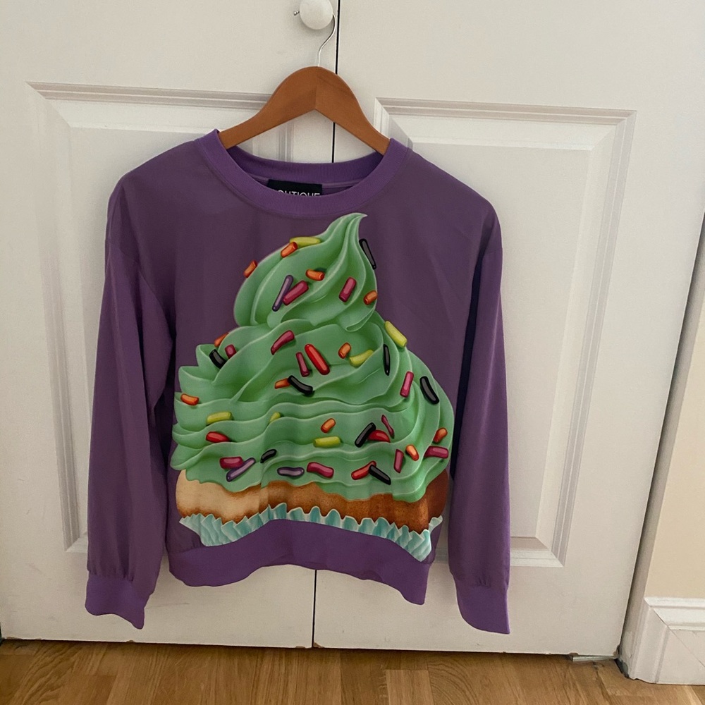 Moschino cupcake sweater